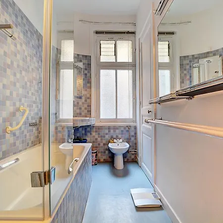 Spacious Parisian Apartamento *