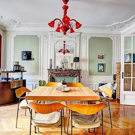 Spacious Parisian Apartamento